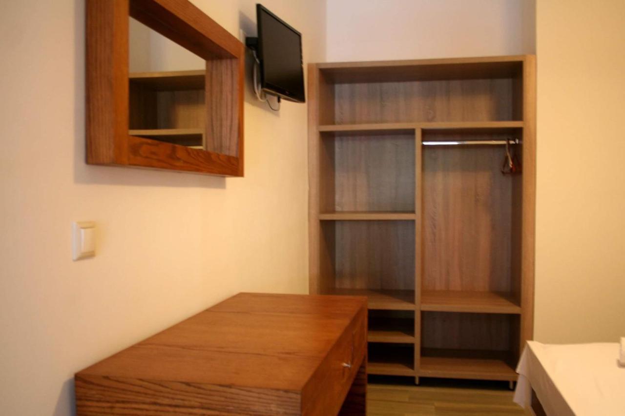 Spyridoula'S Guest House Himare Ngoại thất bức ảnh
