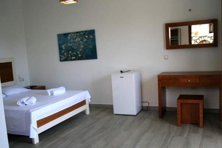 Spyridoula'S Guest House Himare Ngoại thất bức ảnh