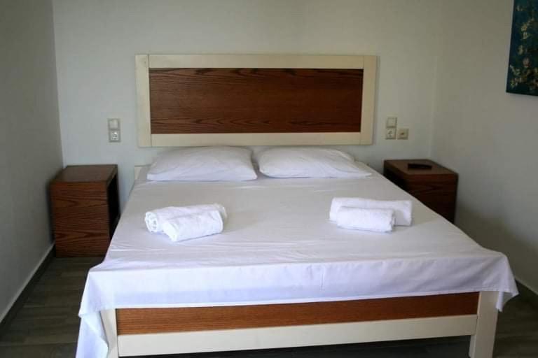 Spyridoula'S Guest House Himare Ngoại thất bức ảnh
