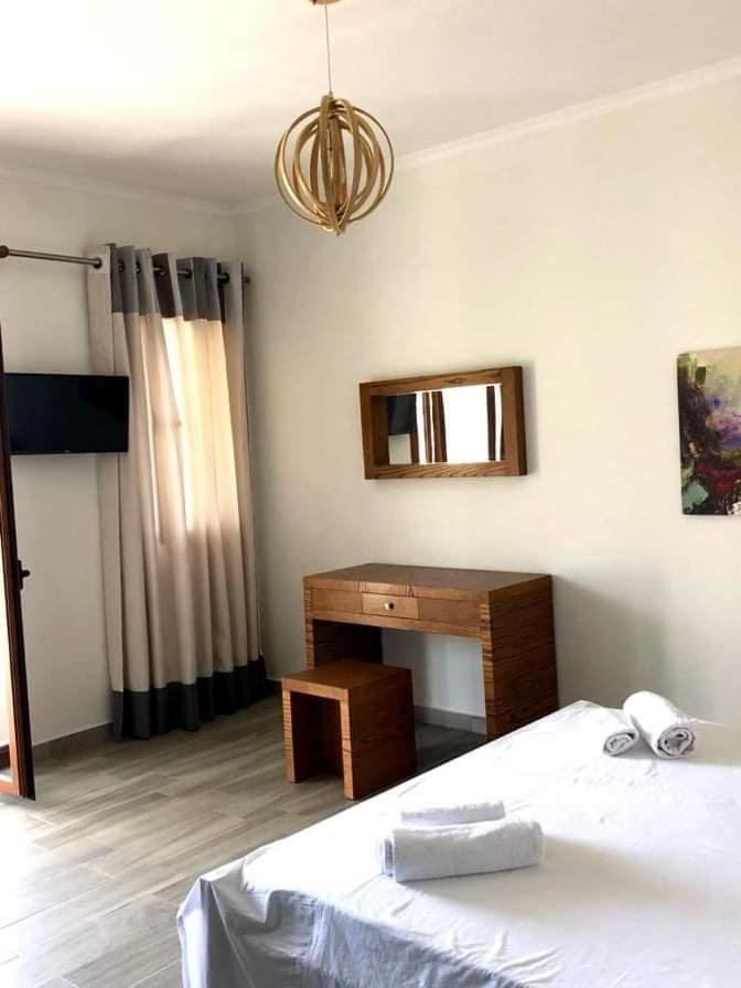 Spyridoula'S Guest House Himare Ngoại thất bức ảnh