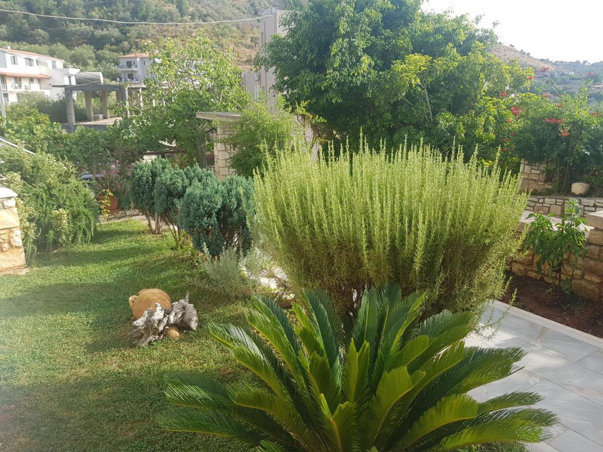 Spyridoula'S Guest House Himare Ngoại thất bức ảnh