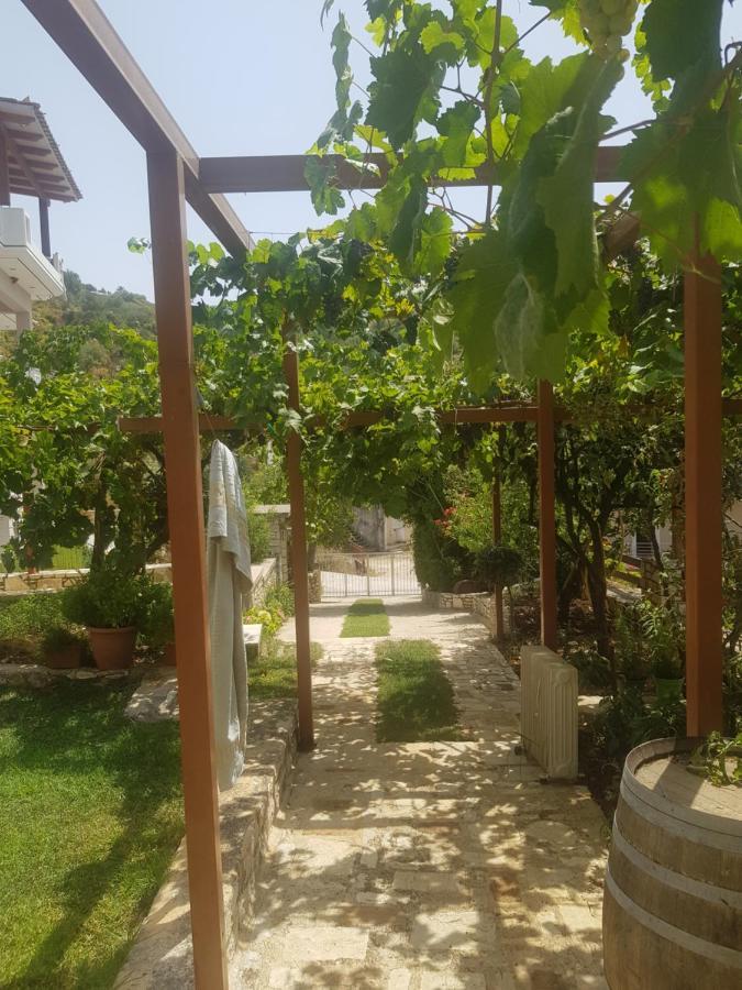 Spyridoula'S Guest House Himare Ngoại thất bức ảnh