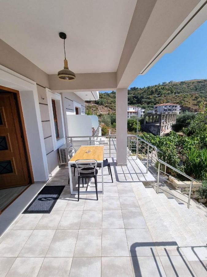 Spyridoula'S Guest House Himare Ngoại thất bức ảnh
